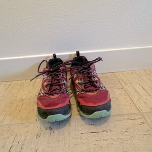 Merrell hiking shoe size 8.5. Used-Good Conditon